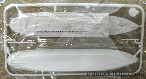 R&L 1/3640 Queen Elizabeth Ocean Liner - Bagged plastic model kit